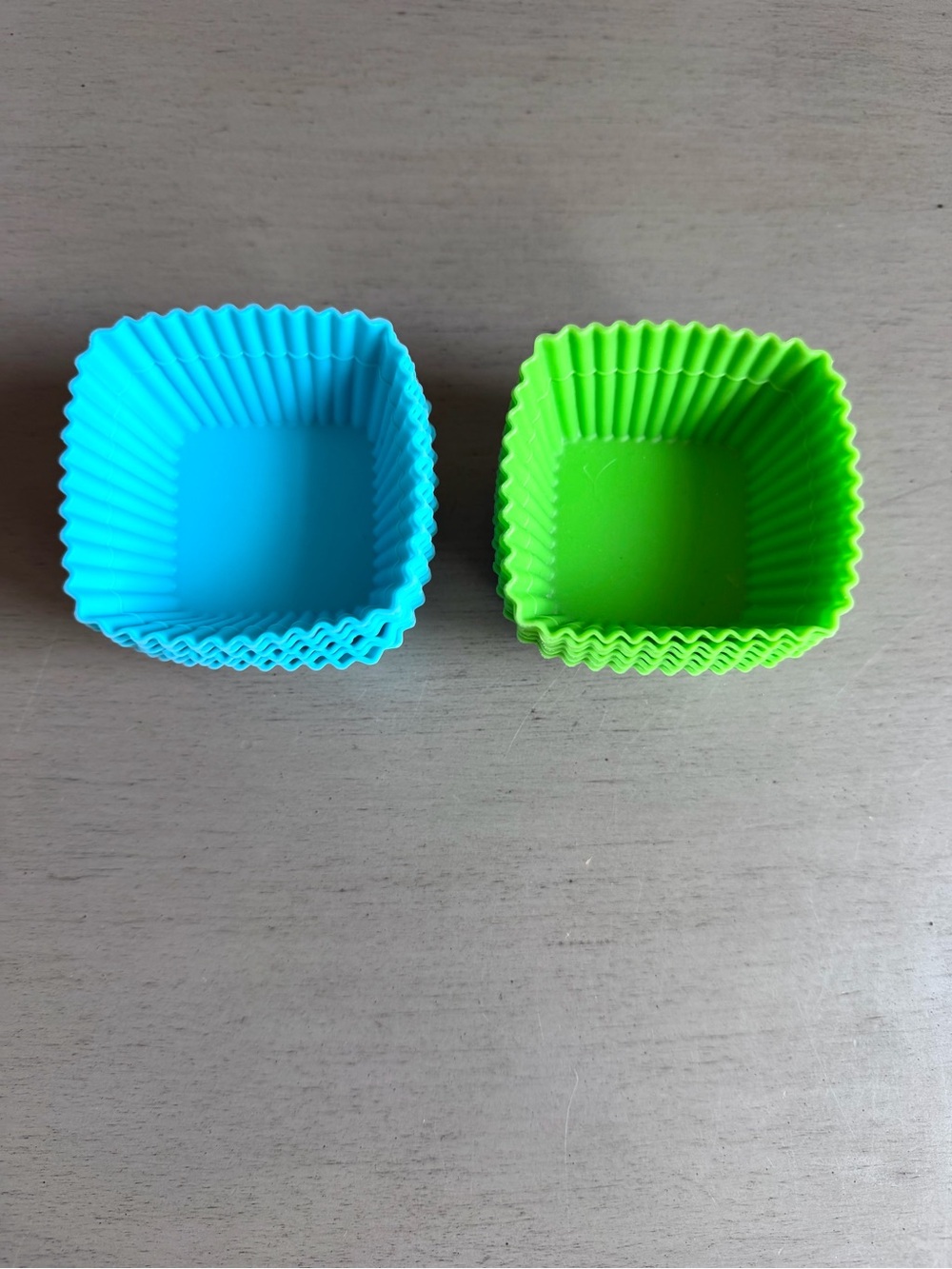 Wilton Silicone Reusable Square Baking Cups - Blue & Green 12 Total Cooking - Picture 6 of 11